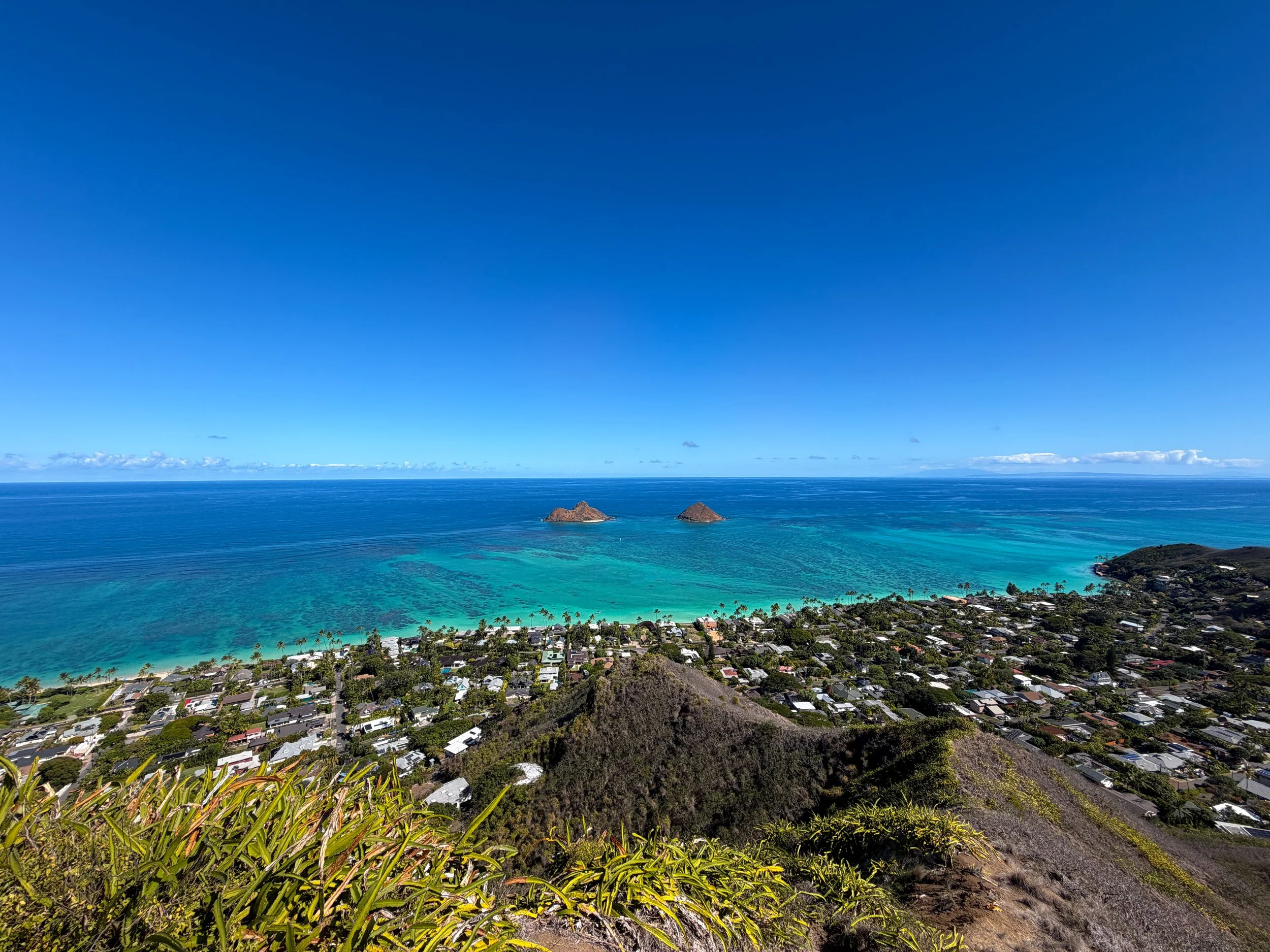 Hiking the Lanikai Pillbox Trail (Kaʻiwa Ridge) on Oʻahu, Hawaiʻi